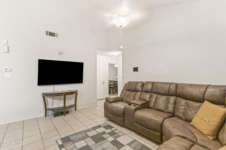 Property Photo:  877 Mondel Pine Place  TX 79907 