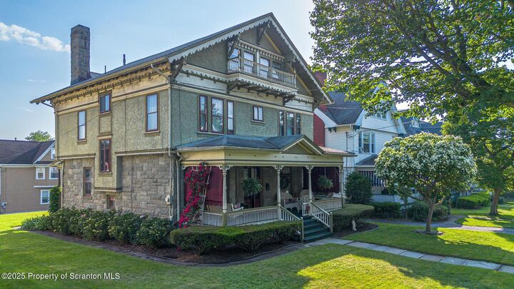 Property Photo:  1012 Sunset Street  PA 18509 