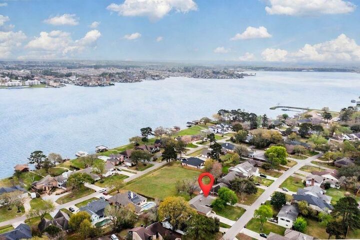 Property Photo:  9898 Twin Shores Drive  TX 77318 