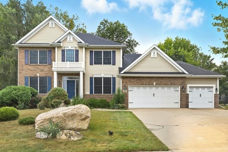 Property Photo: 6320 Sudbury Court IA 50131