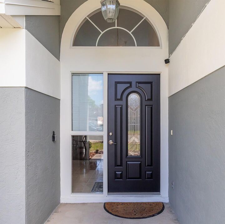 Property Photo: 526 Whittingham Place FL 32746