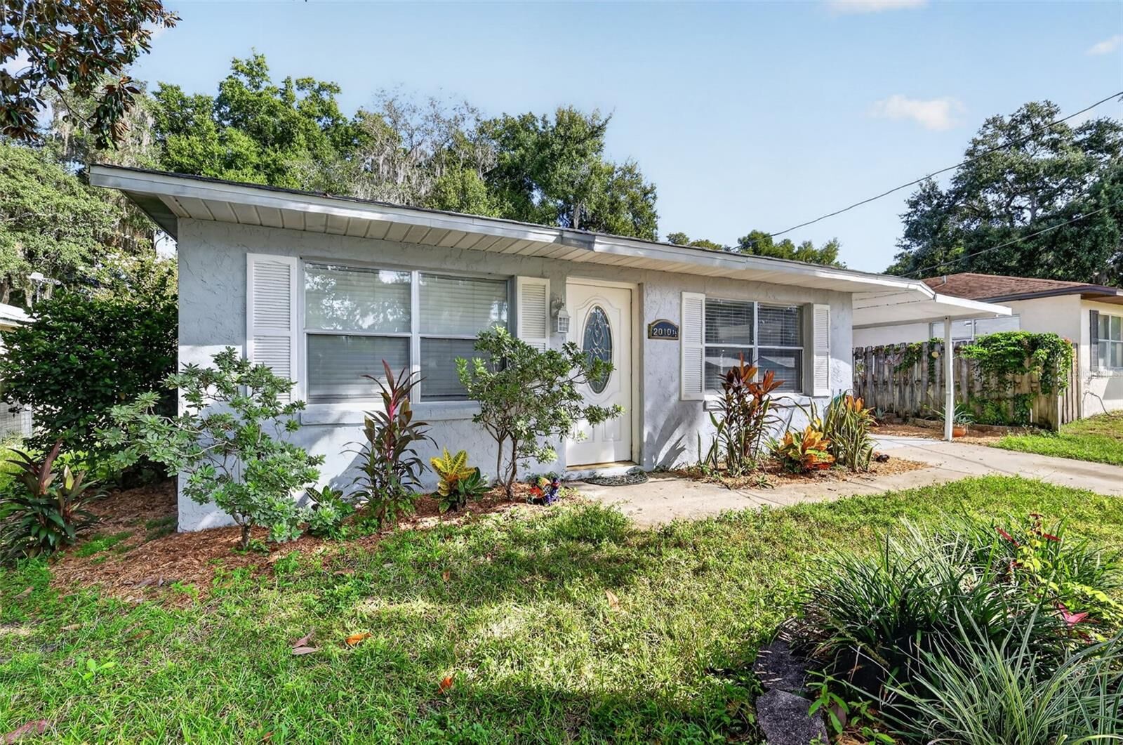 Property Photo:  2010 1/2 Vine Street  FL 34748 