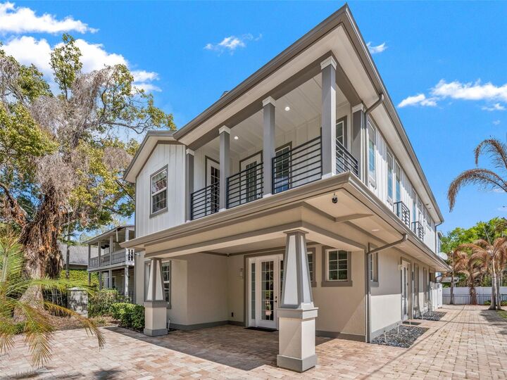 Property Photo:  555 Peachtree Road  FL 32804 