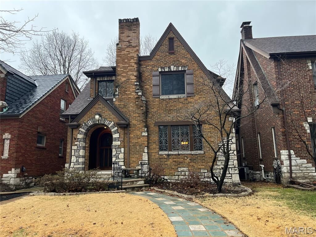 Property Photo:  5866 Delor Street  MO 63109 