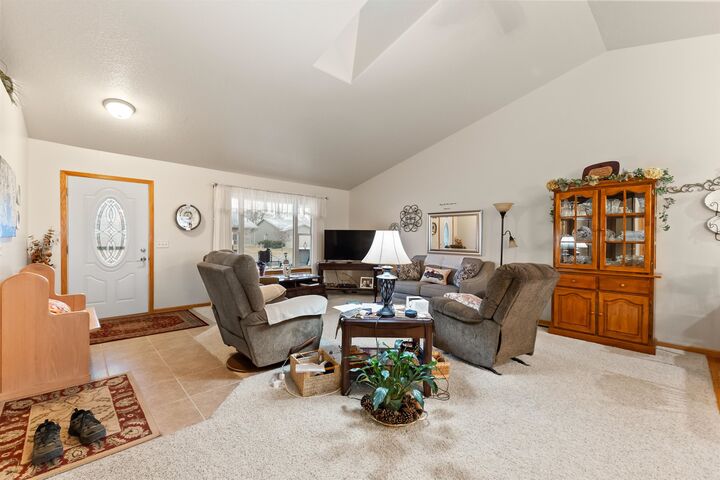 Property Photo:  214 Yellowstone Place  SD 57783 