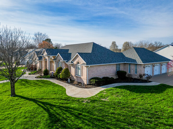 Property Photo:  810 New Day Way  IL 62959 