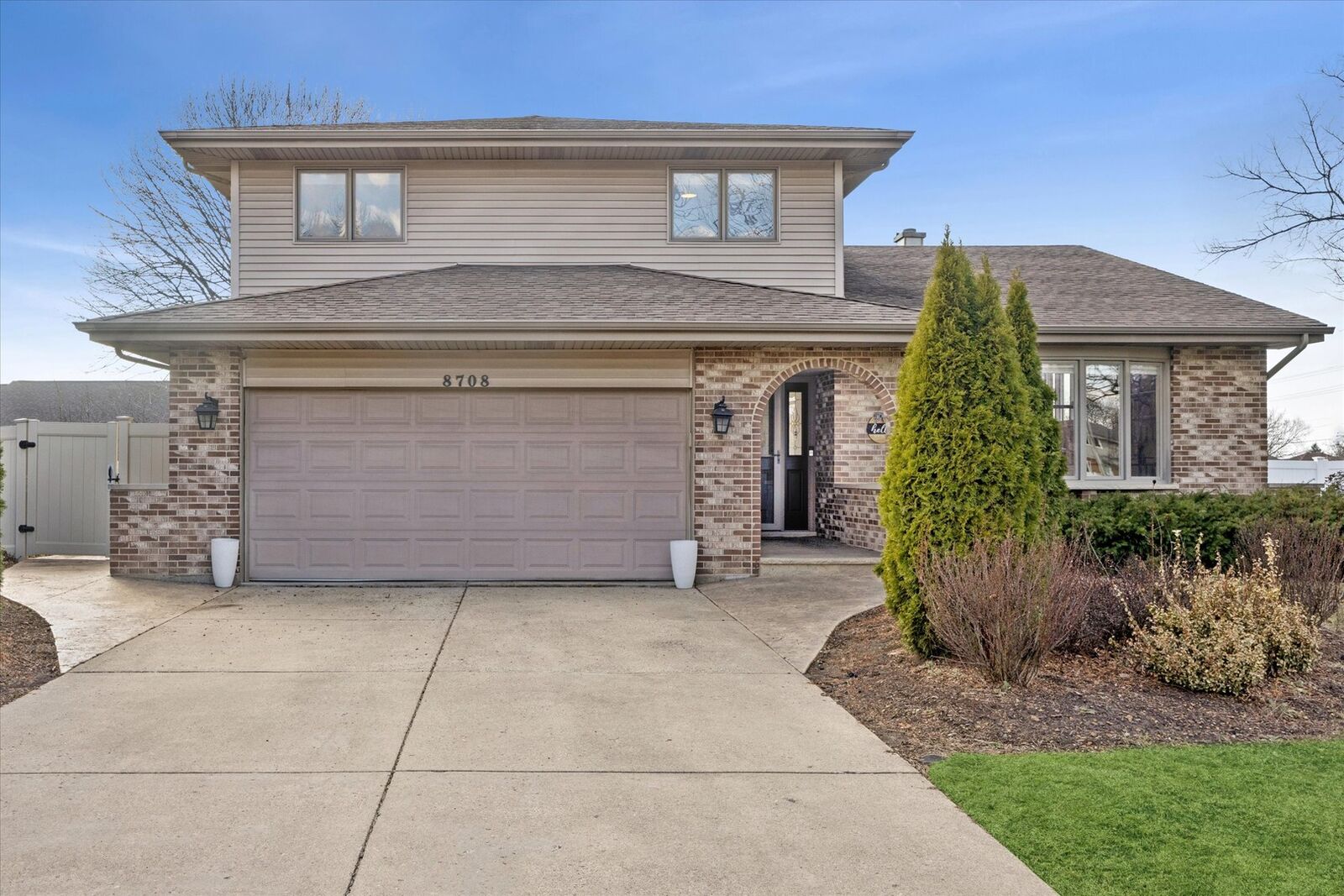 Property Photo:  8708 Coventry Drive  IL 60517 