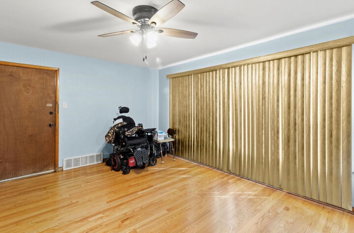 Property Photo:  38 W 78th Street  IL 60620 