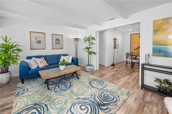 Property Photo: 224 Avenue G CA 90277