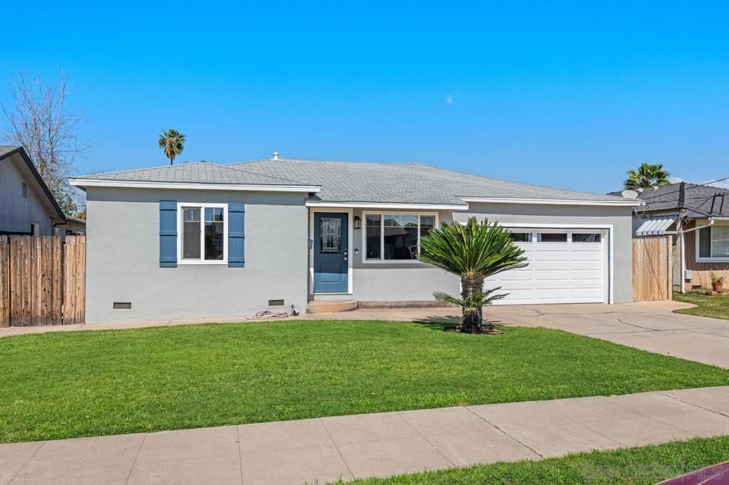 Property Photo: 468 Manor CA 92020