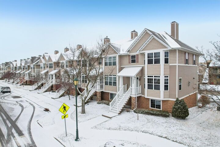 Property Photo:  2821 Arona Street  MN 55113 