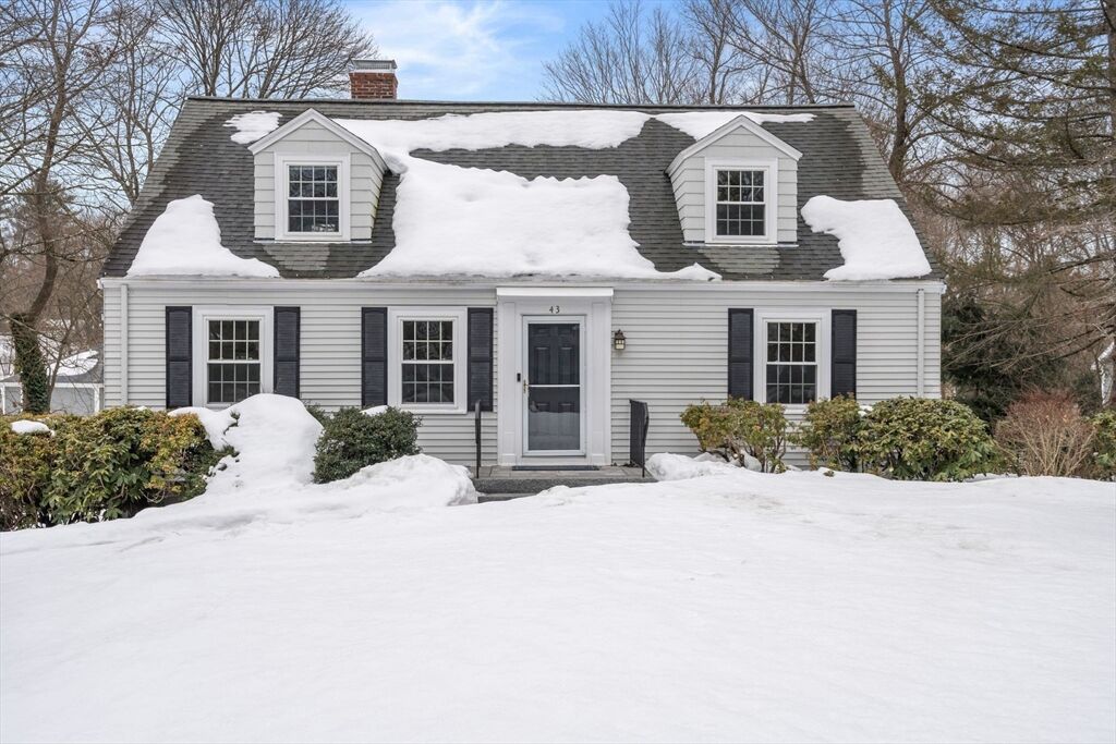 Property Photo:  43 Bancroft Road  MA 02481 