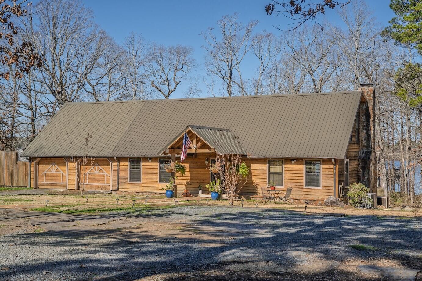 Property Photo:  192 Hood  LA 71429 