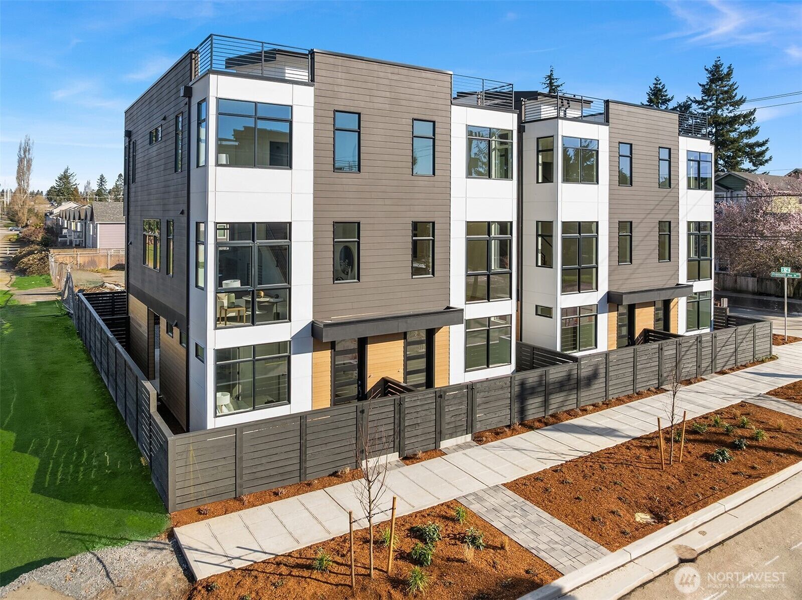 Property Photo: 632 N 92nd Street WA 98103