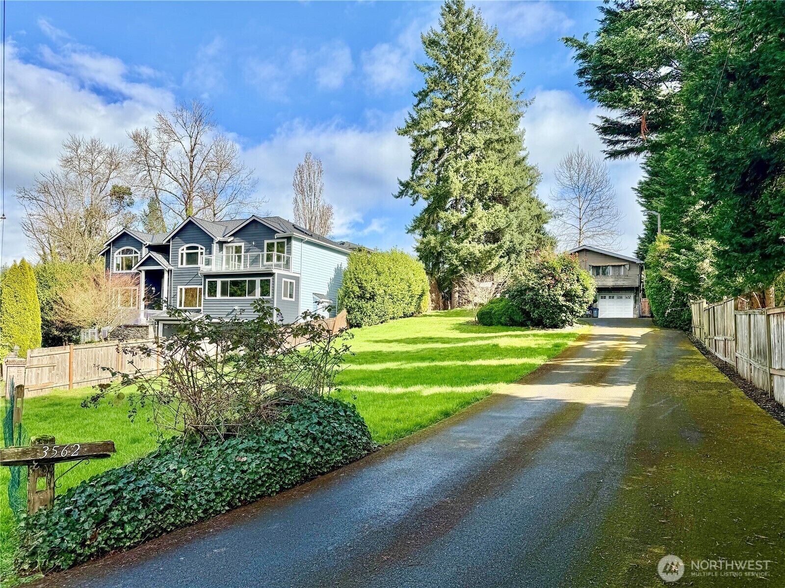 Property Photo:  3562  120th Avenue SE  WA 98006 