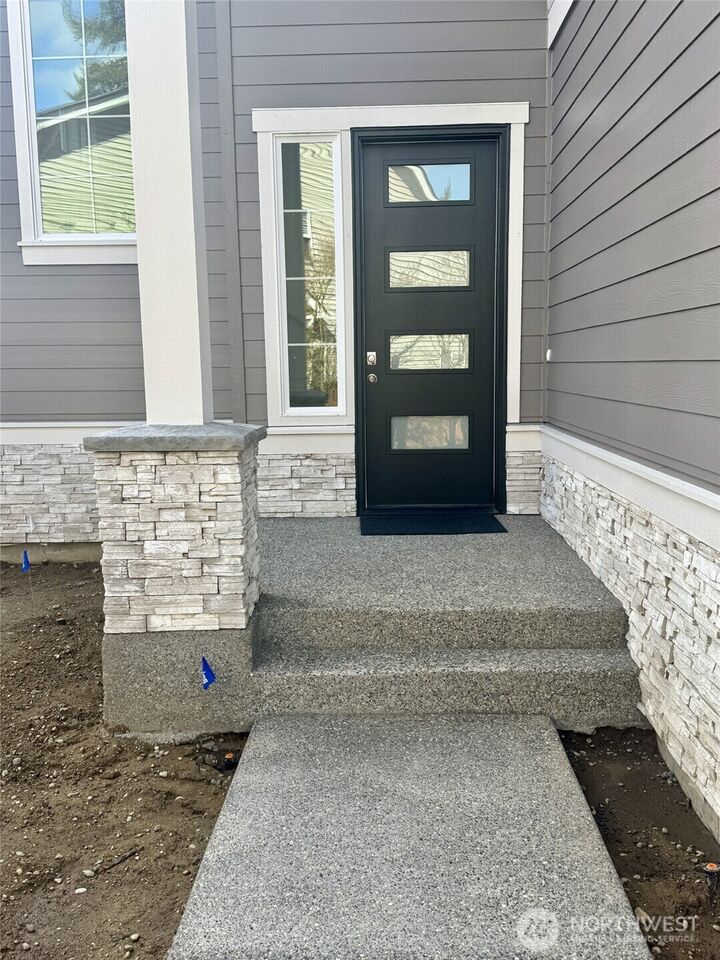 Property Photo:  9207 NE 175th Street B  WA 98011 