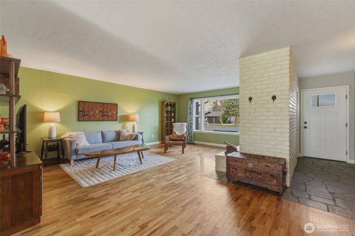 Property Photo:  1836  Pike Place  WA 99362 