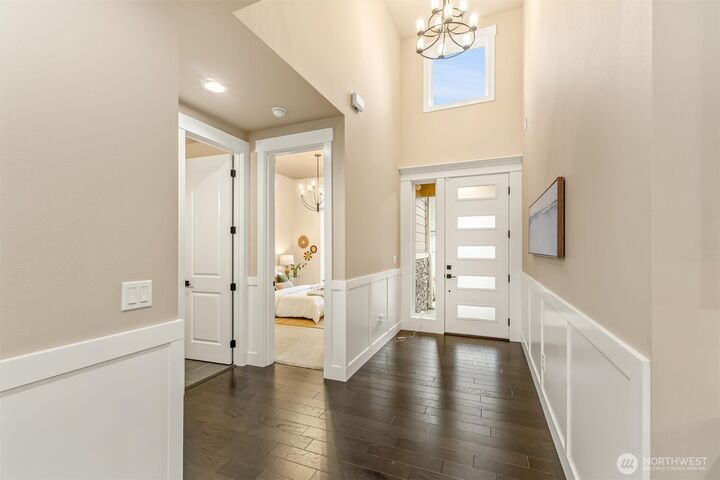 Property Photo:  21707  2nd Avenue SE  WA 98021 