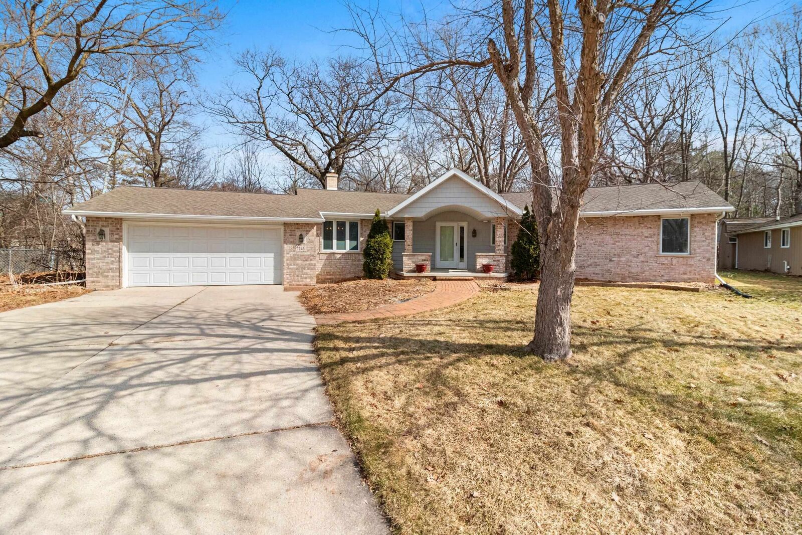 Property Photo:  1543 Rustic Ridge Court  WI 54311 