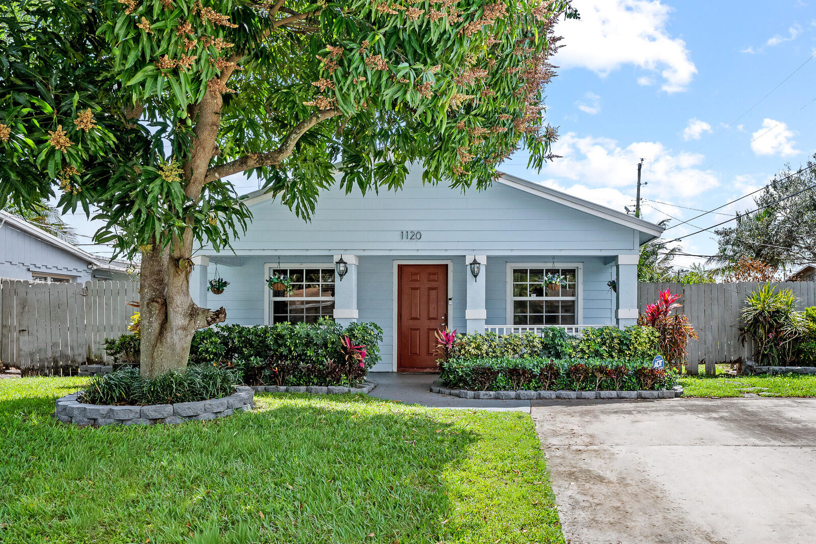 Property Photo:  1120 NE 42nd Court  FL 33064 