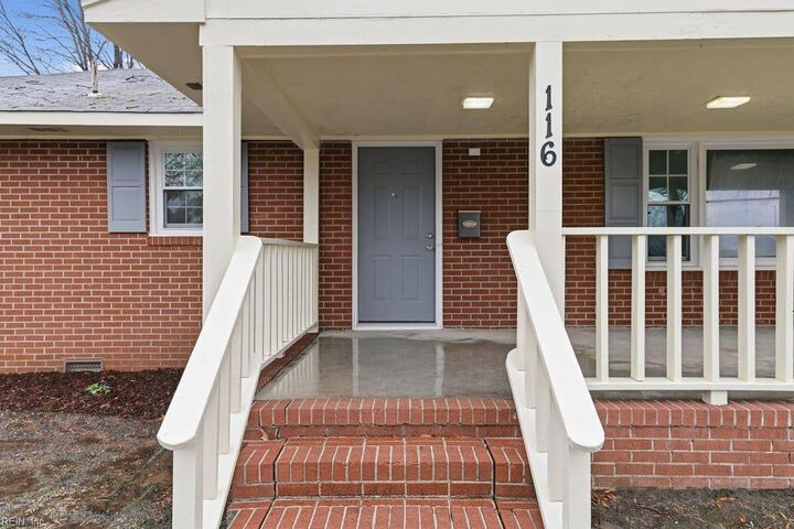 Property Photo:  116 Wendfield Cir  VA 23601 