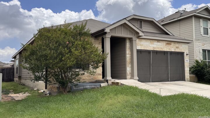 Property Photo: 5903 Tranquil Dawn TX 78218