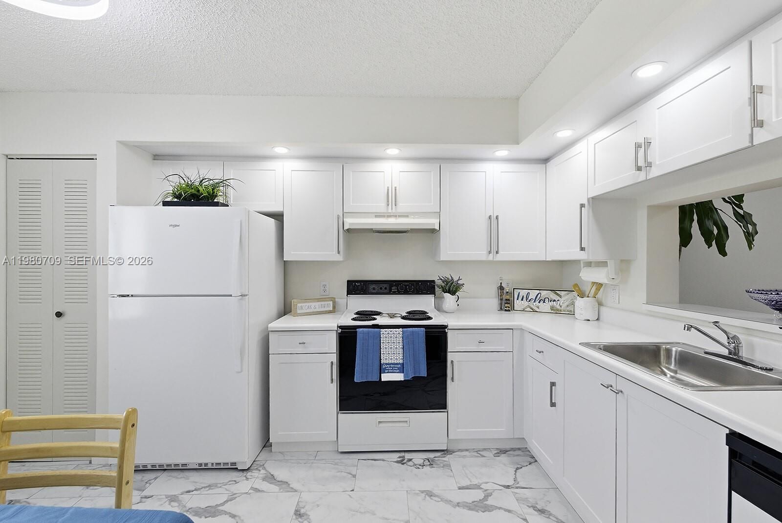 Property Photo:  1200 SW 137th Ave 308E  FL 33027 