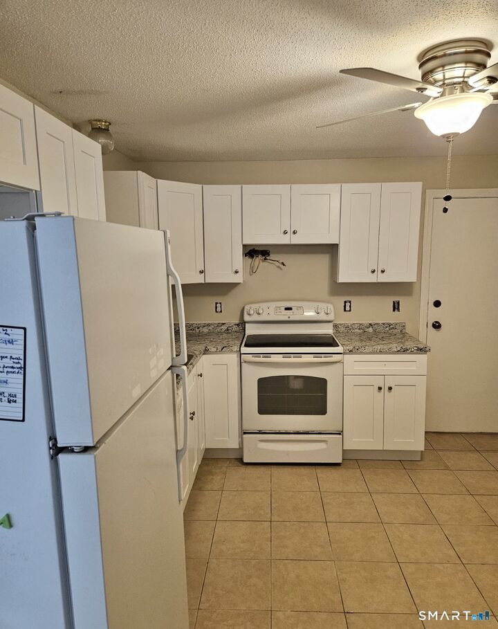 Property Photo:  33 River Street  CT 06095 