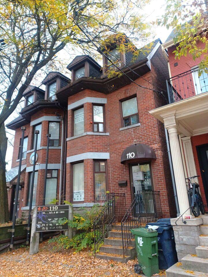 110 Beverley Street — photo 1