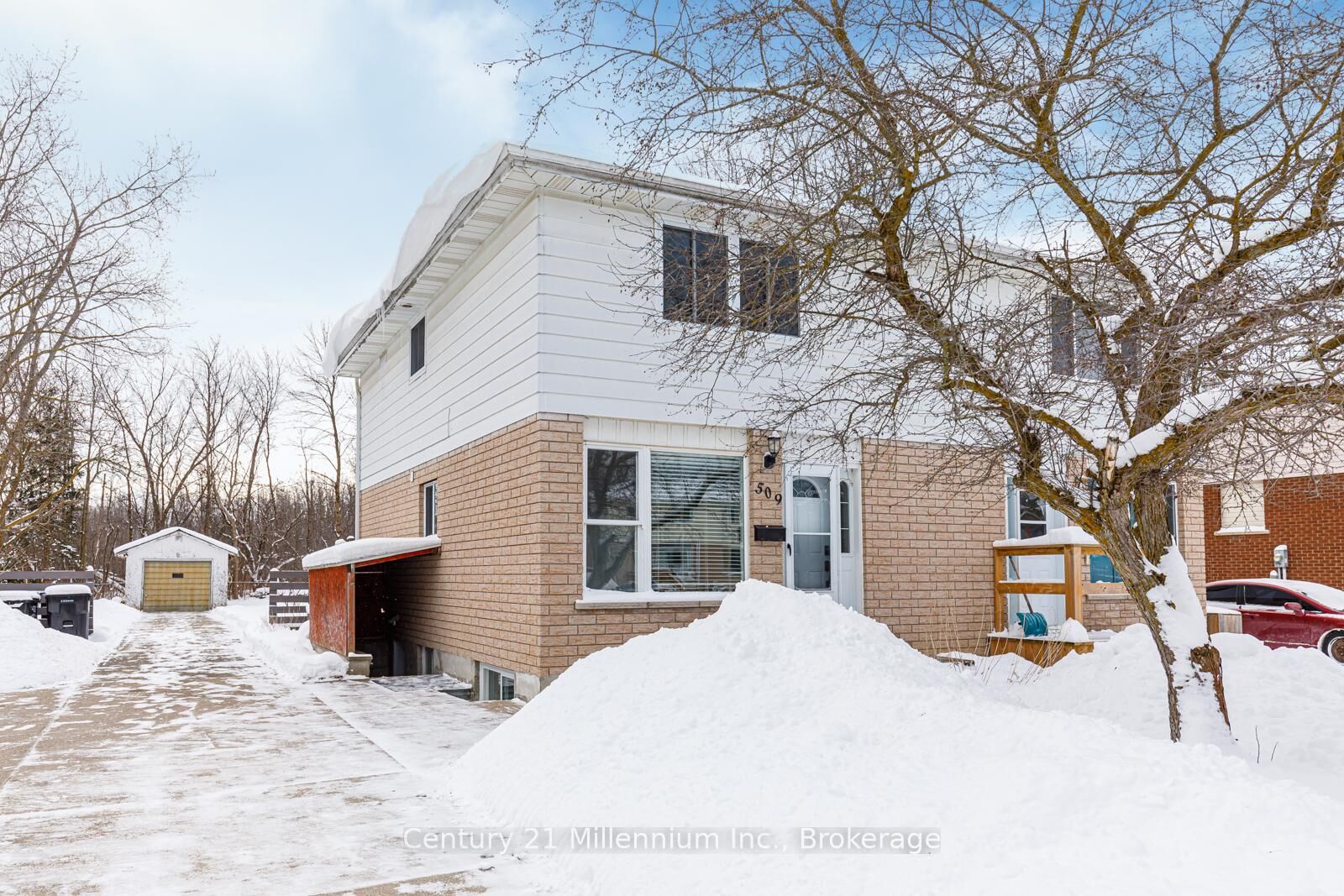 Property Photo:  509 Tenth Street  ON L9Y 2L7 