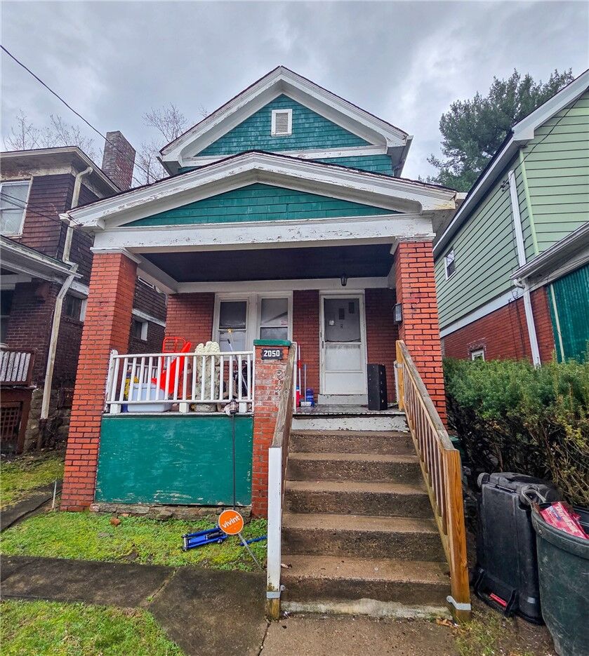 Property Photo:  2050 Laketon Rd  PA 15221 