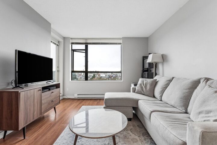 Property Photo: 3520 Crowley Drive 901 BC V5R 6G9