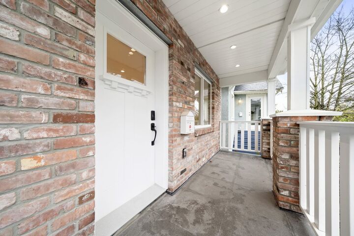 Property Photo: 1161 Keefer Street BC V6A 1Z2