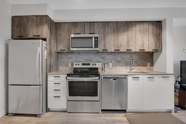 Property Photo: 38013 Third Avenue 305 BC V8B 0Z8
