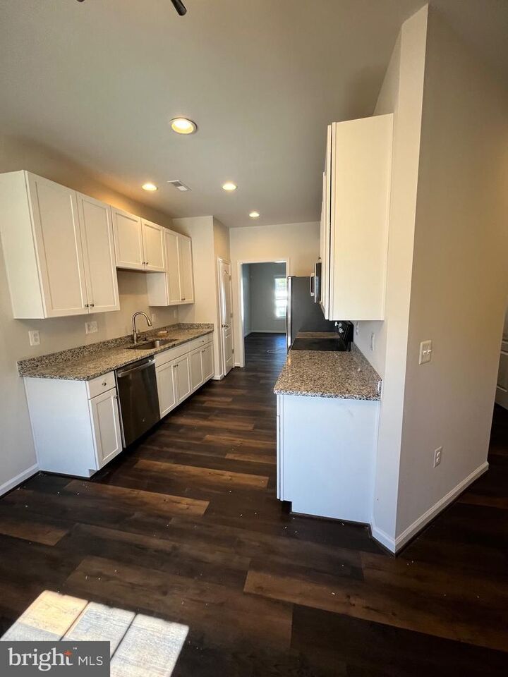 Property Photo:  12114 Bowling Farm Court  VA 22407 