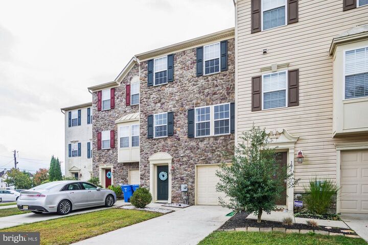 Property Photo:  8 Shoemaker Drive  NJ 08085 