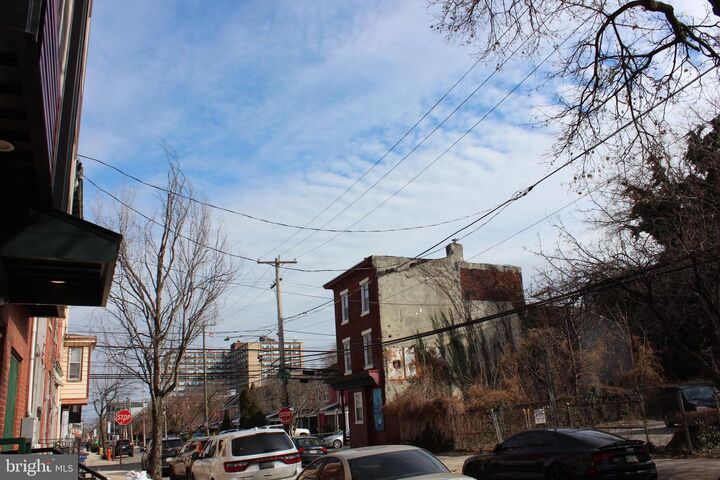 Property Photo:  1602 W Thompson Street  PA 19121 