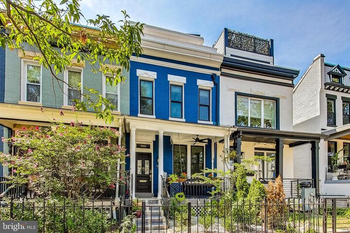 Property Photo:  906 8th Street NE  DC 20002 