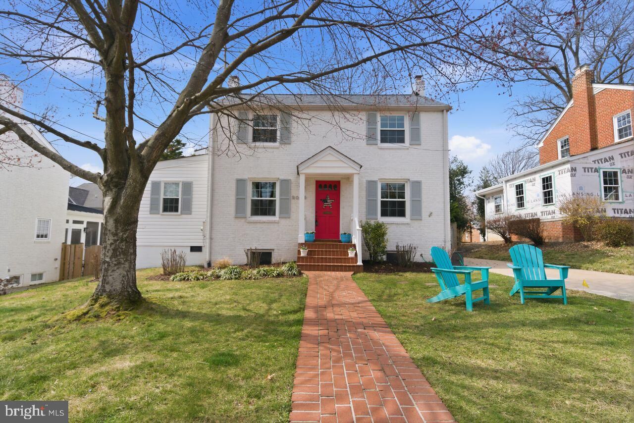 Property Photo:  2024 N Kentucky Street  VA 22205 