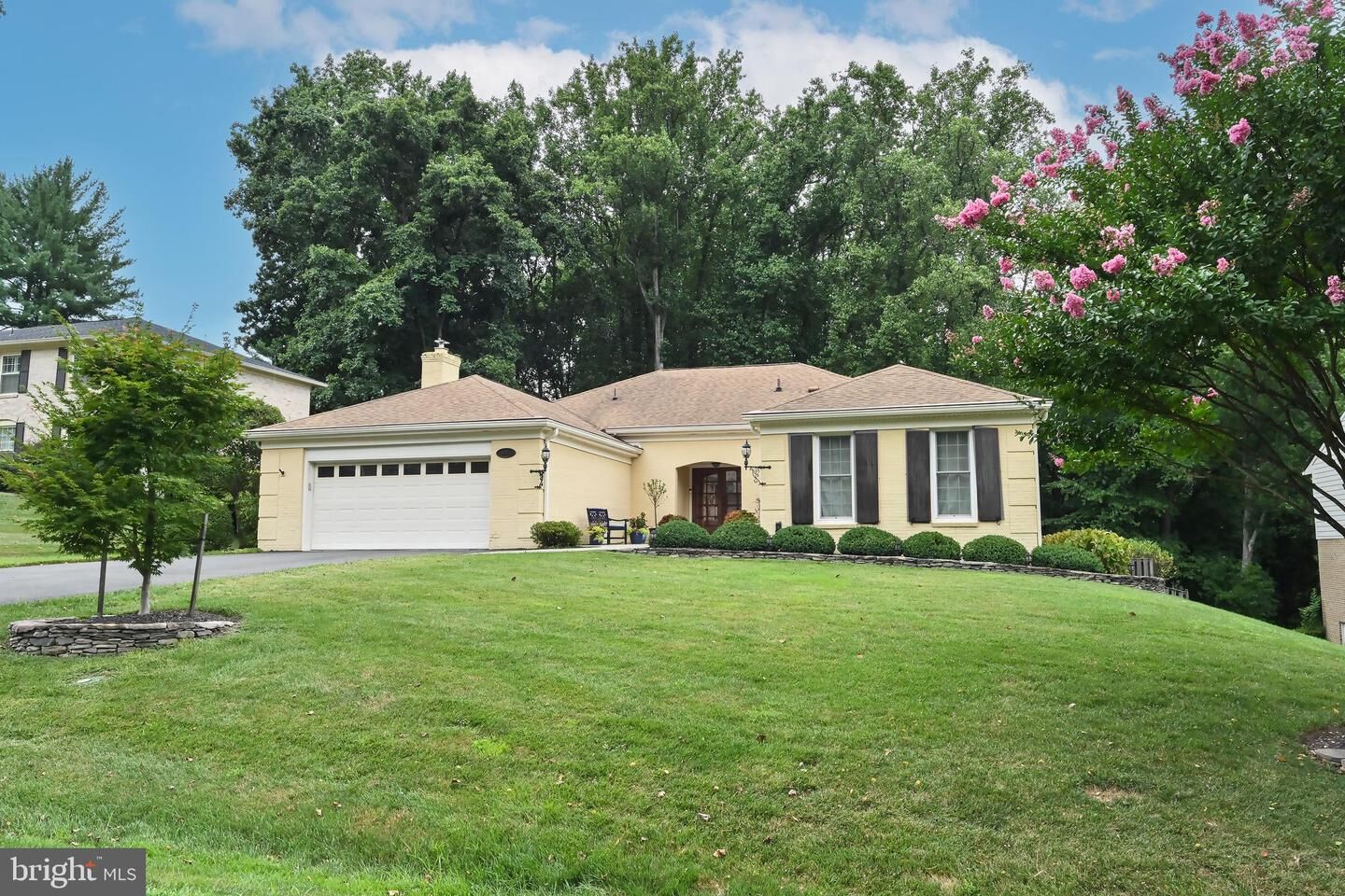 Property Photo:  6610 Weatheford Court  VA 22101 