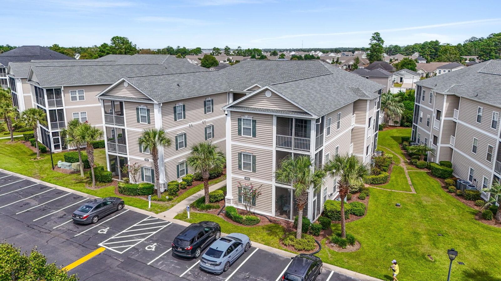 Property Photo:  2020 Cross Gate Blvd 201  SC 29575 