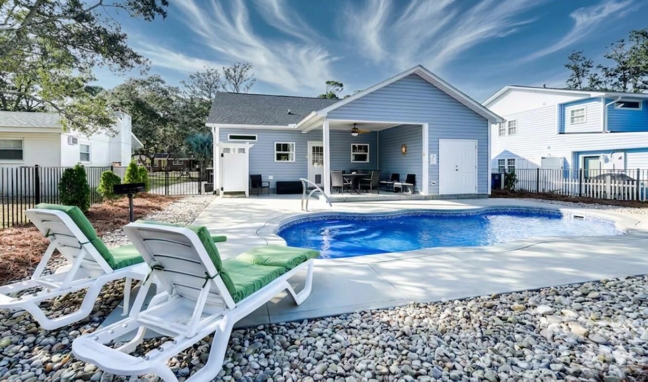 Property Photo: 310 Crowell Street NC 28465