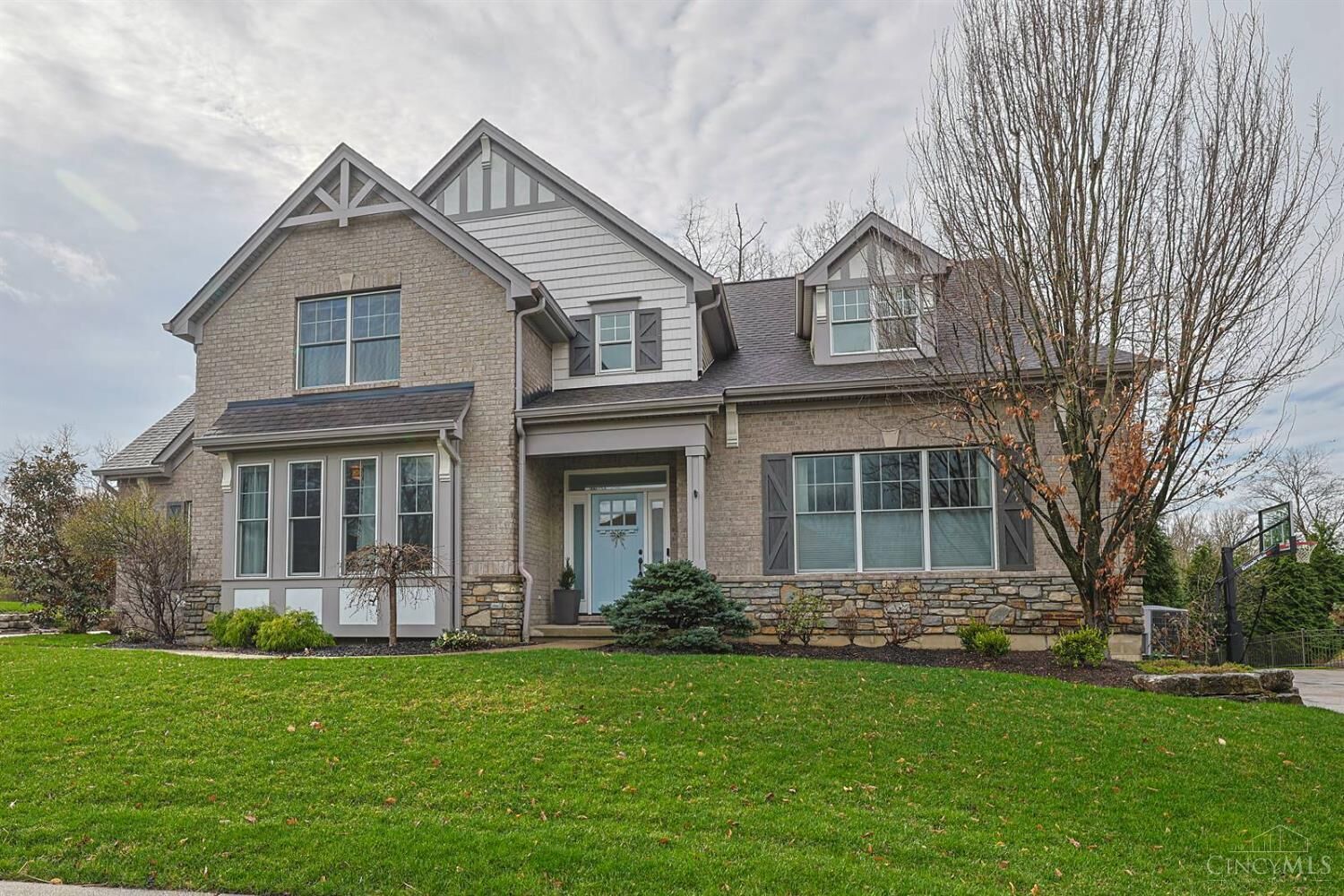 Property Photo: 4643 Whispering Oak Trail OH 45247