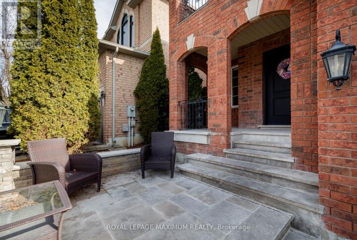 Property Photo:  11 Masi Court  ON L4H 1V5 