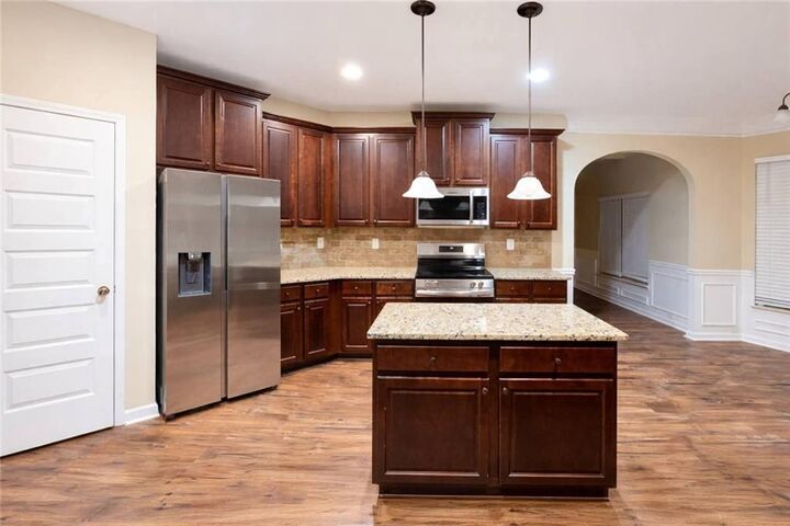 Property Photo:  28 Springwood Drive  AL 36870 