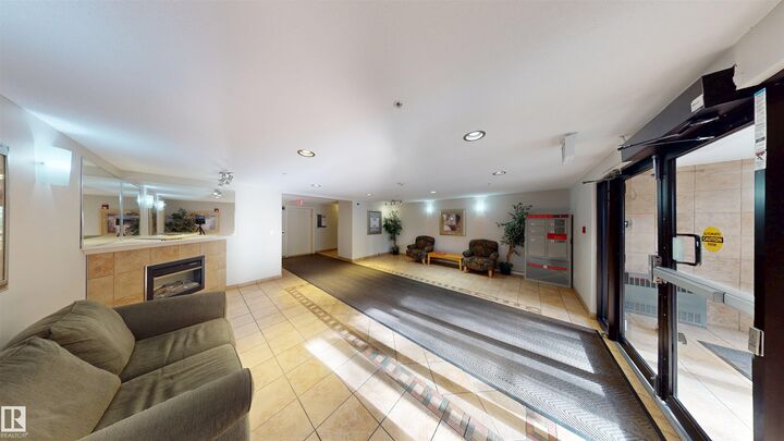 Property Photo: 9938 104 St NW 115 AB T5K 2X7