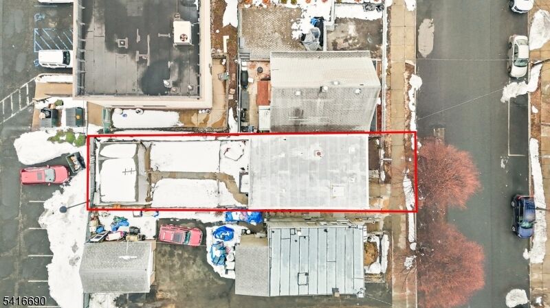 Property Photo:  82 Randolph Ave 2  NJ 07011 