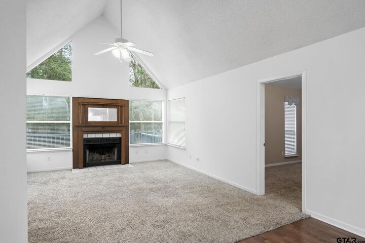 Property Photo:  140 Woodfern Glen  TX 75765 