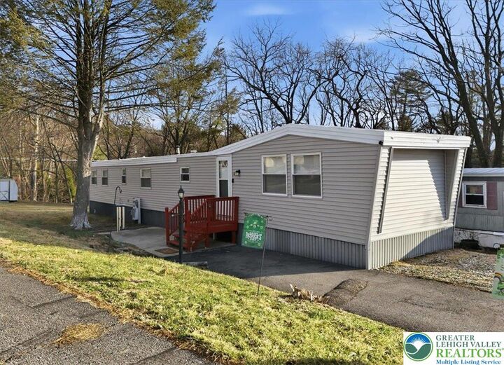 Property Photo:  10 E Zimmer Drive  PA 18088 