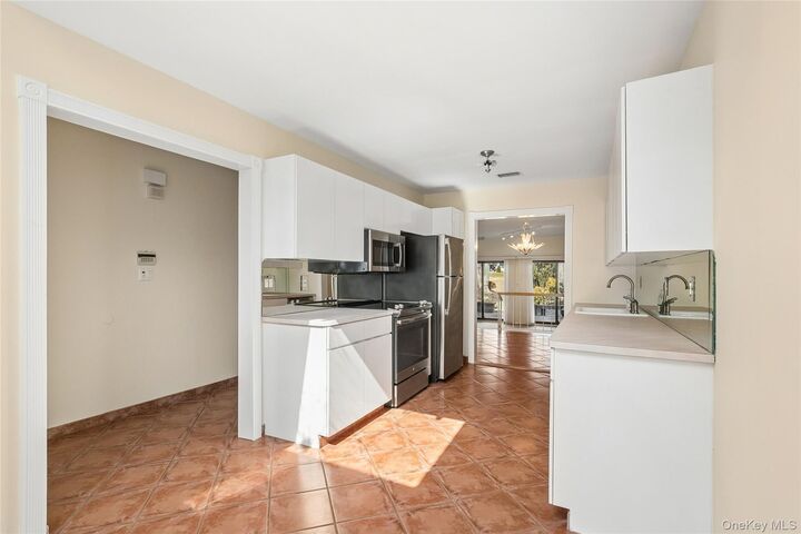 Property Photo: 87 Northgate Circle NY 11747